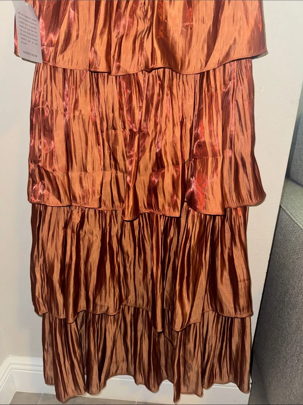 NWT Lulus Bella Strapless Tiered
Gown Sz Small - Picture 11 of 12